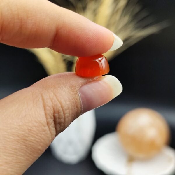 نگین عقیق سرخ خراسان اصل معدنی کد 8031