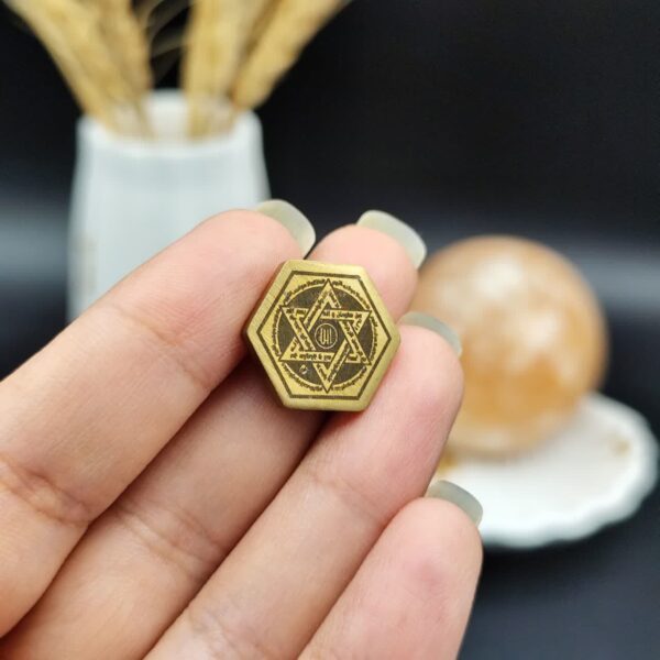 نگین برنجی مزین به حرز سلیمانی کد 8047