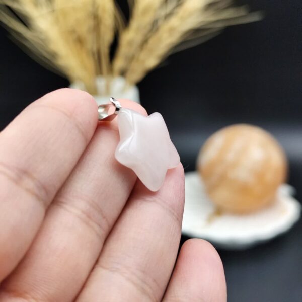 گردنبند رزکوارتز اصل معدنی کد 9232