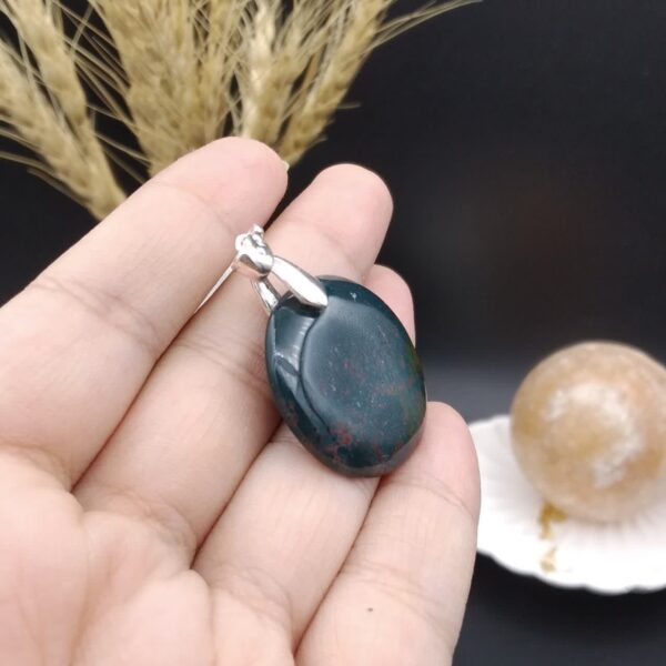 گردنبند نقره سنگ خون اصل معدنی کد 8767