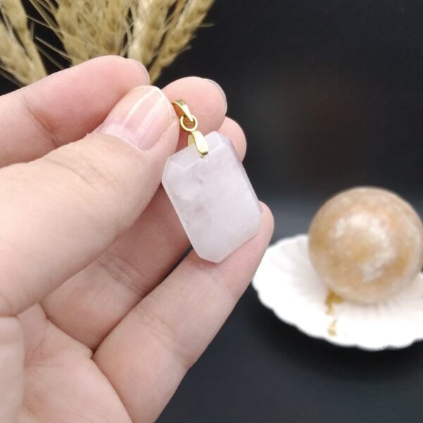 گردنبند رزکوارتز اصل معدنی کد 8707
