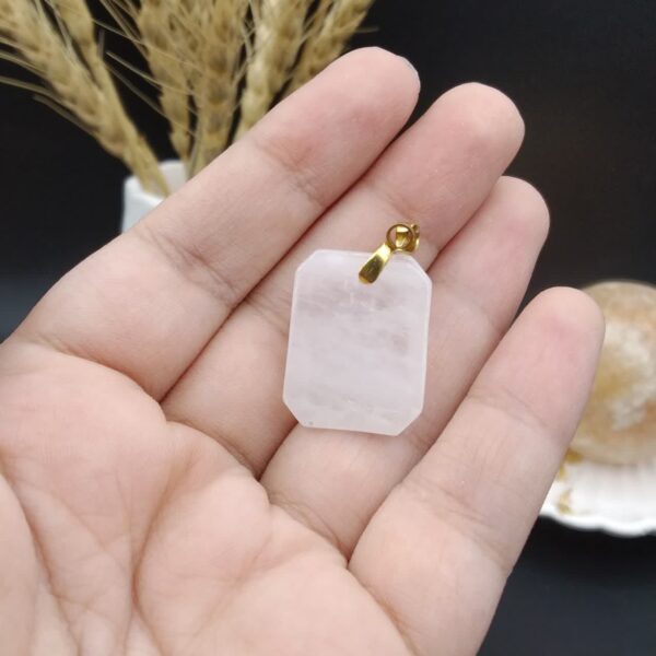 گردنبند رزکوارتز اصل معدنی کد 8707