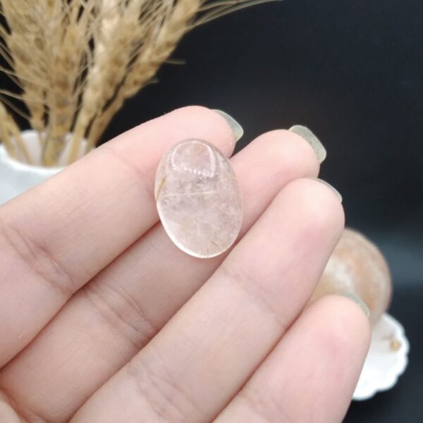نگین دُر مویی طلایی ( کوارتز رتایل ) اصل معدنی 8659