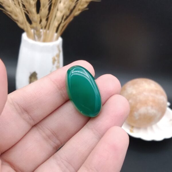 نگین عقیق سبز اصل معدنی کد 8894