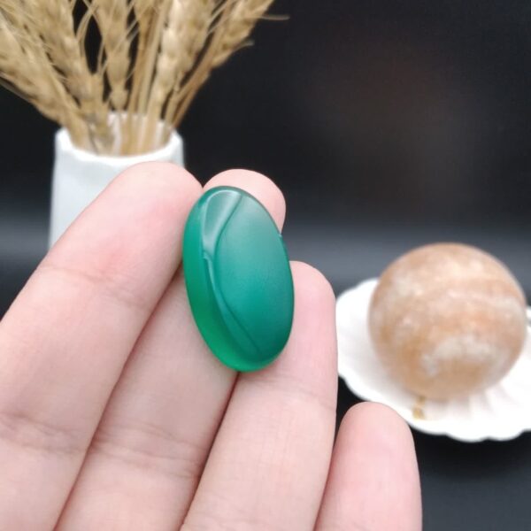 نگین عقیق سبز اصل معدنی کد 8899