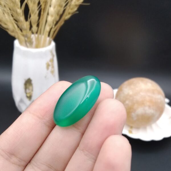 نگین عقیق سبز اصل معدنی کد 8899