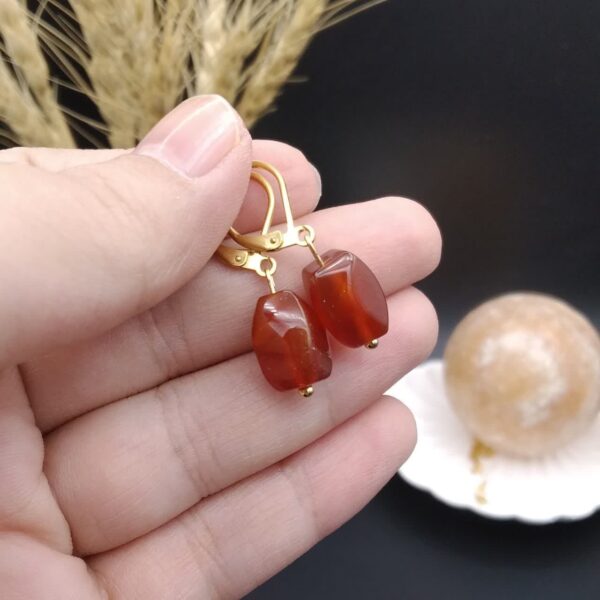 گوشواره عقیق قرمز اصل معدنی مدل هل پیچ کد 8993