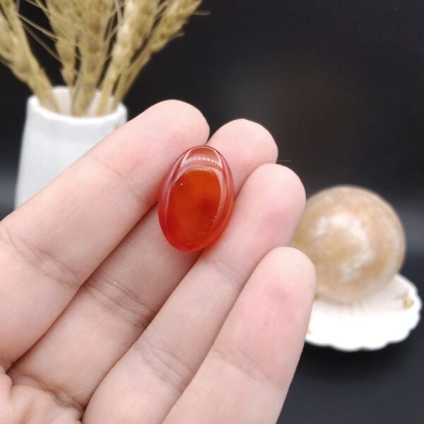 نگین عقیق قرمز خراسان اصل معدنی کد 8656